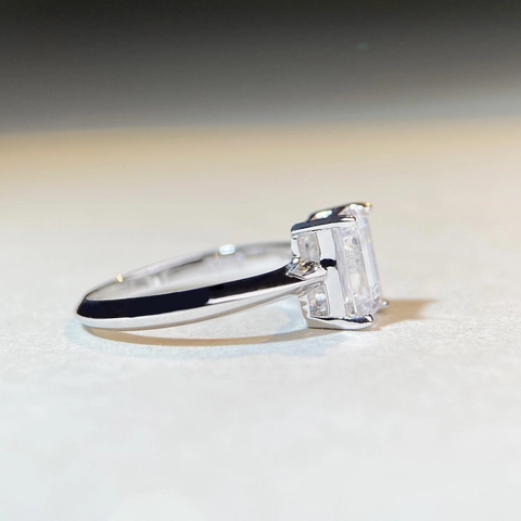 925 Sterling Silver Emerald Cut Moissanite Ring 2 Carat Minimalist Four Claw Setting Zirconia Ring For Women Wedding Jewelry
