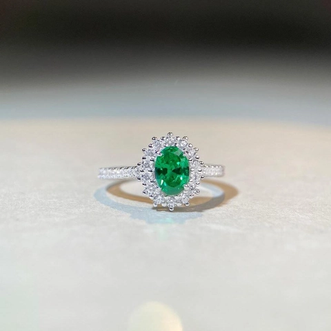 Lussuoso Anello Halo in Argento Sterling 925 Con Strass Taglio Ovale per Donna Gioielli di Moda Anello al Dito Geometrico