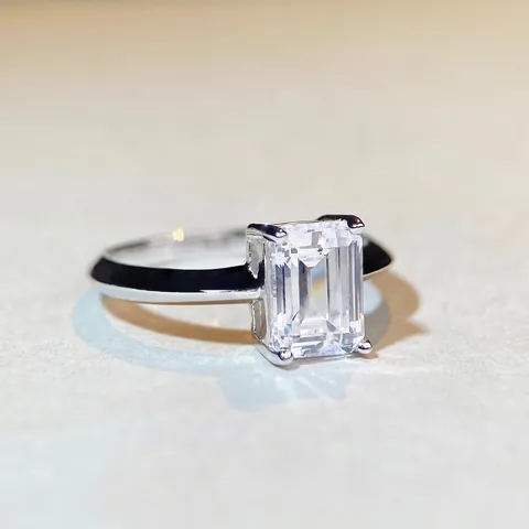 925 Sterling Silver Emerald Cut Moissanite Ring 2 Carat Minimalist Four Claw Setting Zirconia Ring For Women Wedding Jewelry