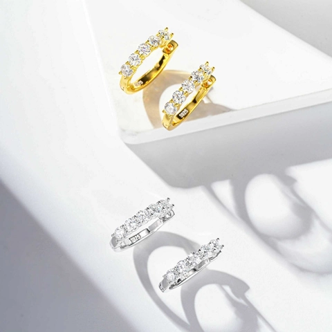 Orecchini a Cerchio in Argento Sterling 925 Con Moissanite Colore D per Donna Orecchini Huggie Piccoli Tondi Minimalisti