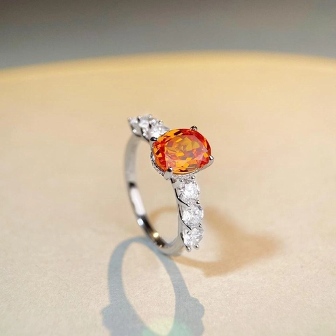 Lussuoso Anello in Argento Sterling 925 con Grande Strass Taglio Ovale per Donna Elegante Gioielleria di Moda Galvanica