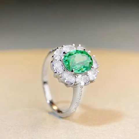 Lussuoso Anello Halo in Argento Sterling 925 con Strass Verde per Donna Design a Petalo di Fiore Gioielli per Anniversario