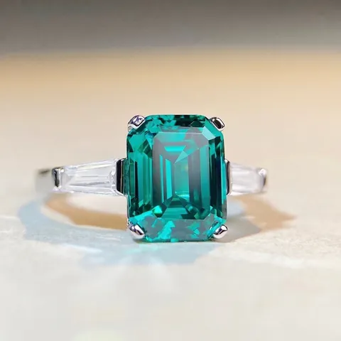 Bague en Argent Sterling 925 avec Strass Taille Émeraude Vert Bleu Blanc Pierres Précieuses Élégante Bague pour Femme Bijoux de Fête