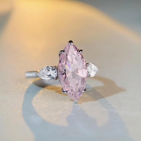 Marquise Schliff Zirkonia Ring 925 Sterlingsilber Drei Steine Ring Pavé Fassung Funkelnde Hochzeit Schmuck Für Damen