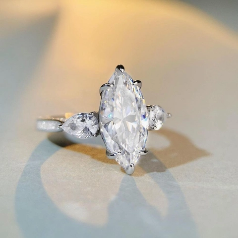 Anello in Argento Sterling 925 con Zirconia Taglio a Marchesa Lussuoso Anello di Fidanzamento a Tre Pietre Gioielli da Sposa
