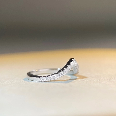 S925 Sterling Silver V-Shaped Stackable Ring For Women Elegant Pave Rhinestone Wedding Band Minimalist Finger Jewelry Gift