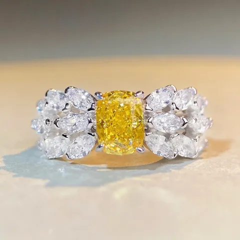 Luxuriös 925 Sterlingsilber Radiant-Schliff Zirkonia Feder Ring Elegant Marquise Cluster Flügel Verlobungsring Für Damen Mode Schmuck