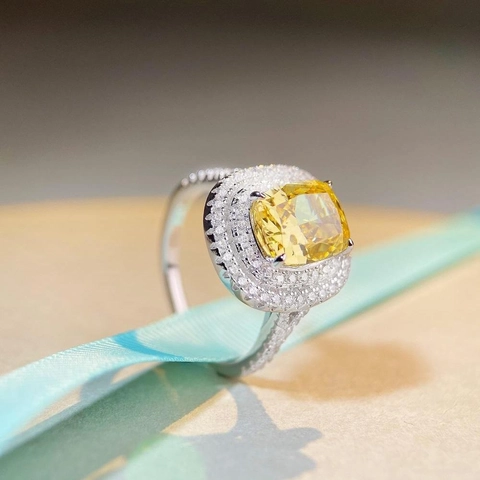 Πολυτελές Δαχτυλίδι από Ασήμι 925 Cushion Cut Double Halo για Γυναίκες Κομψό Δαχτυλίδι Μόδας με Ένθετο Στρας Κοσμήματα Δώρο