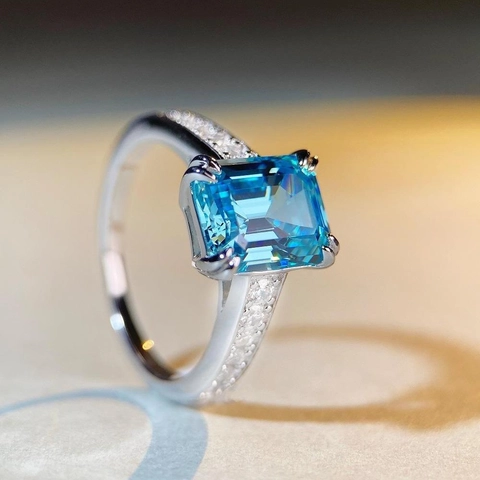 925 Sterlingsilber Ring Mit Smaragdschliff Zirkonia Für Damen Klassischer Vier-Zinken Viereckiger Solitär Verlobungsring Schmuck