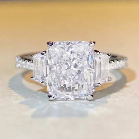 Lussuoso Anello in Argento Sterling 925 Con Taglio Radiant e Strass Tre Pietre Rettangolare Taglio Ghiaccio Anello di Fidanzamento Donna Gioielli