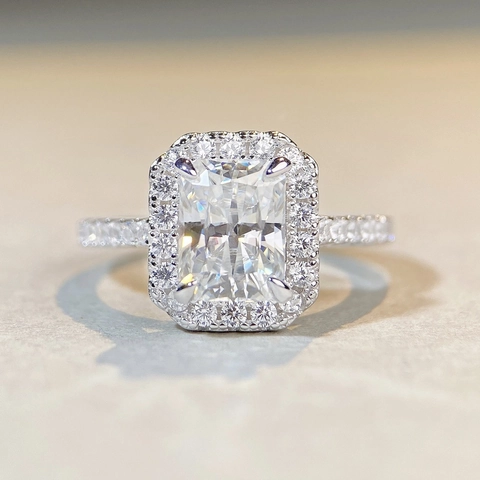 Lussuoso Anello in Argento Sterling 925 Moissanite Taglio Radiant Smeraldo Halo Anello di Fidanzamento Matrimonio per Donna Gioielli