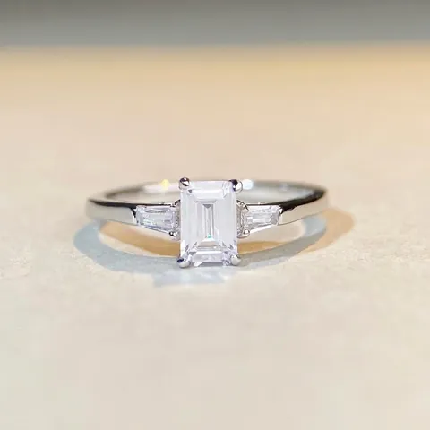 925 Sterling Silver Emerald Cut Moissanite Ring For Women Three Stone Design Zirconia Baguette Side Engagement Ring Jewelry