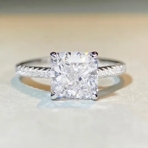 Anello in Argento Sterling 925 con Zirconia Quadrato Taglio Radiant Quattro Griffe Placcato Platino Anello di Fidanzamento Gioielli Donna