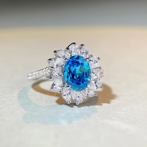 Luxury 925 Sterling Silver Oval Zirconia Halo Ring For Women Sunflower Flower Design Engagement Wedding Jewelry Gift