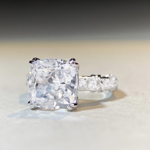 Anello in Argento Sterling 925 Zirconia Taglio Radiant Cushion Stone Criss Cross Fascia Intrecciata Fidanzamento Matrimonio Donna