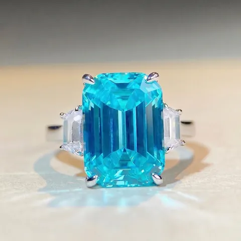 Anello in Argento Sterling 925 con Zirconia Taglio Smeraldo Lussuoso Grande Pietra Rettangolare Design a Tre Pietre per Donna Gioielli