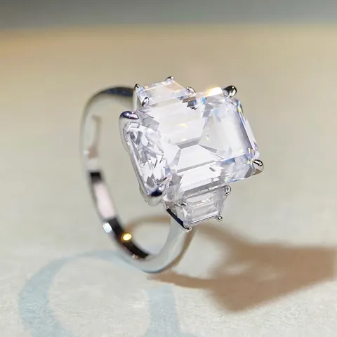 Luxus 925 Sterlingsilber Smaragdschliff Zirkonia Drei-Stein-Ring Großer Quadratischer Verlobungsring Mode Schmuck Für Damen
