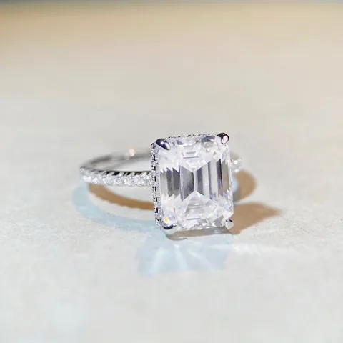 Luxury 925 Sterling Silver Moissanite Ring For Women Emerald Cut 4 Carat Solitaire Engagement Ring Fashion Jewelry