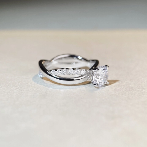 Luxury 1 Carat Moissanite 925 Sterling Silver Ring For Women Twisted Band Four Claw Engagement Wedding Band Jewelry
