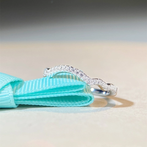 Anello Ondulato in Argento Sterling 925 per Donna con Zirconia Design Minimalista Fascia Sovrapponibile Gioielli Galvanici Moda Elegante