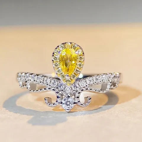 Anillo de Corona de Plata de Ley 925 de Lujo Para Mujer Circonia en Corte de Pera Brillante Diseño Hueco Sofisticado Joyería