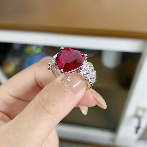 Luxury S925 Sterling Silver Heart Shape Red Corundum Ring For Women Sparkling Rhinestone Inlaid Wedding Engagement Jewelry Gift