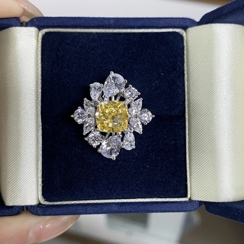 Elegant 925 Sterling Silver Flower Cluster Ring For Women Radiant Cut Yellow Rhinestone Engagement Wedding Ring Fashion Jewelry