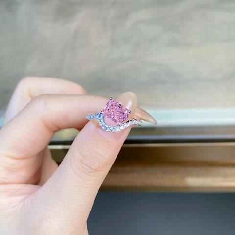 925 Sterlingsilber Radiantschliff Strass Ring Für Damen Eleganter Luxus Verdrehtes Band Geometrischer Quadratischer Verlobungsschmuck