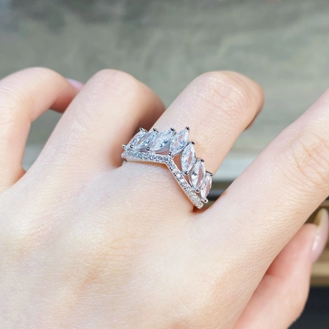 925 Sterling Silver Crown Marquise Rhinestone Ring For Women Chevron Wheat Ear V-Shaped Band Wedding Engagement Fashion Jewelry Gift