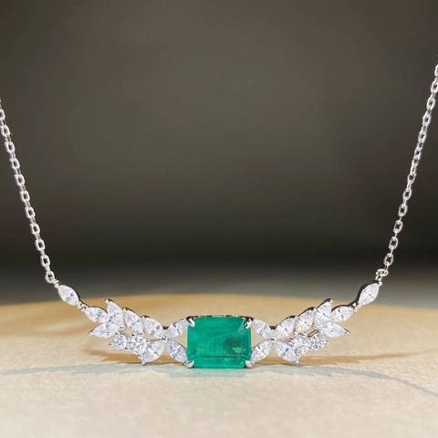 925 Sterling Silver Emerald Cut Green Gemstone Pendant Necklace Luxurious Rhinestone Wing Design Jewelry For Women Gift