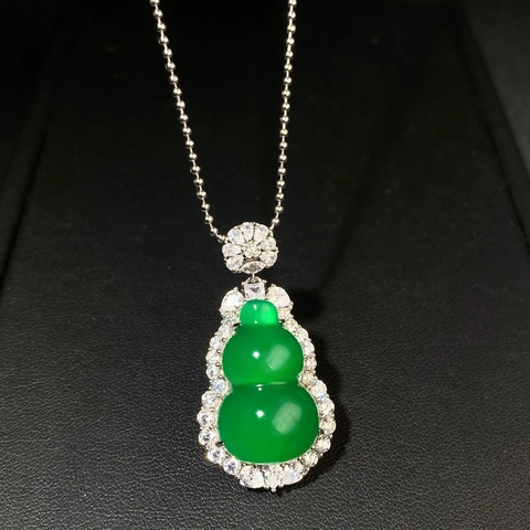 Collana con Ciondolo a Zucca in Argento Sterling 925 per Donna Calcedonia Verde Naturale con Strass Intarsiati Gioielli Eleganti in Stile Cinese