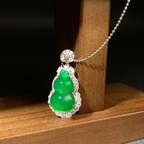 Collana con Ciondolo a Zucca in Argento Sterling 925 per Donna Calcedonia Verde Naturale con Strass Intarsiati Gioielli Eleganti in Stile Cinese