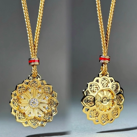 Antique Sand Gold Lotus Pendant Necklace For Women Copper Hollow Filigree Rhinestone Necklace Vintage Ethnic Jewelry Gift