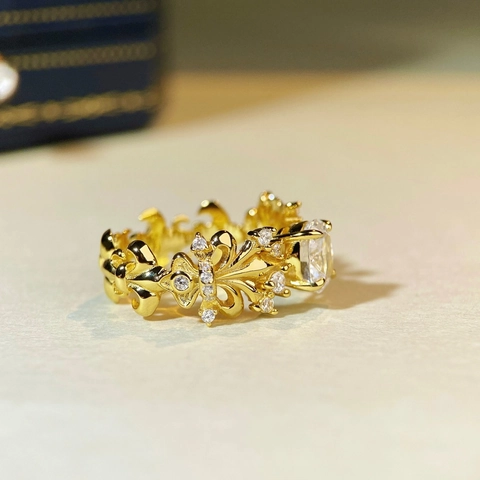 Vintage Baroque 925 Sterling Silver Ring For Women Crushed Ice Cut Rhinestone 18K Gold Plated Fleur De Lis Leaf Pattern Fashion Jewelry