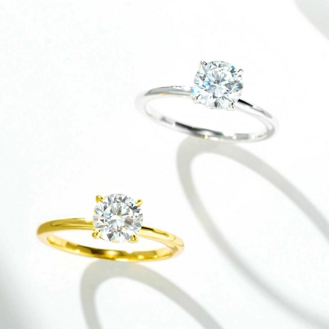 Klassieke Solitair Ring 925 Sterling Zilver Vier Klauwen Rond Glinsterende Moissaniet Elegante Bruiloft Sieraden Vrouwen