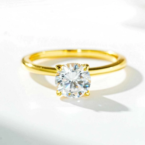 Klassieke Solitair Ring 925 Sterling Zilver Vier Klauwen Rond Glinsterende Moissaniet Elegante Bruiloft Sieraden Vrouwen