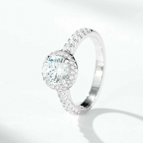 Classic Moissanite Halo Ring 925 Sterling Silver Rhinestone Wedding Engagement Ring For Women HW Style Round Luxurious Jewelry