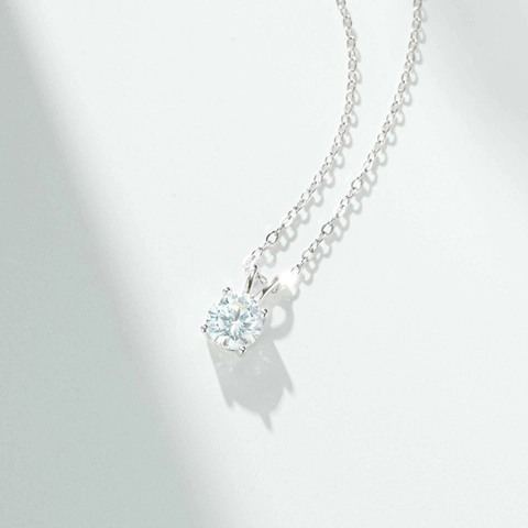 Collana Con Pendente Solitario in Argento Sterling 925 Per Donna 1ct Moissanite Zirconia Taglio Rotondo Gioielli Classici