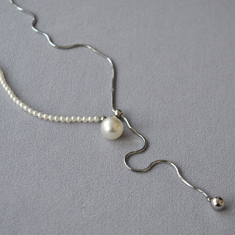 Elegante Collana Asimmetrica Con Perle Artificiali in Rame Placcato Catena a Serpente Regolabile Collana a Y Gioielli Donna