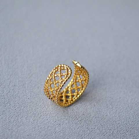 Minimalistischer Kupfer Hohl Spitze Maschenmuster Offen Verstellbarer Ring Für Damen High-end Mode Leichter Luxus Fingerschmuck