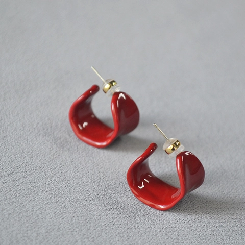 Pendientes de Botón Anchos en Forma de C Irregular Esmalte Rojo Vintage Con Poste de Plata de Ley 925 Joyería de Aleación