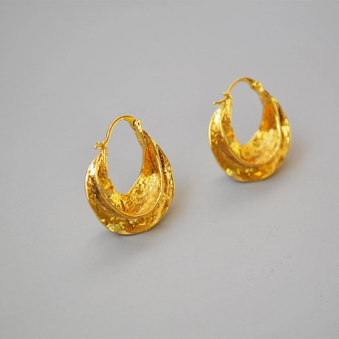 Vintage French Brass Hammered Texture Earrings Gold Plated Geometric Irregular Swirl Hoop Earrings For Women Retro Jewelry