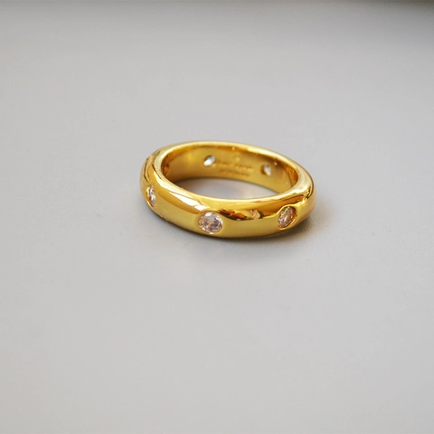 Squisito Anello Minimalista in Ottone Placcato Oro 18K con Zirconia per Donna Moda Geometrica Fascia Larga Gioielli da Dito Indice Regalo
