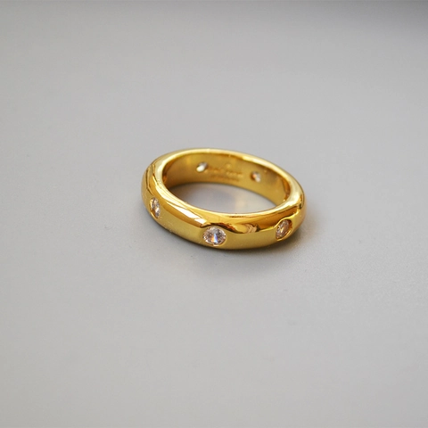 Squisito Anello Minimalista in Ottone Placcato Oro 18K con Zirconia per Donna Moda Geometrica Fascia Larga Gioielli da Dito Indice Regalo