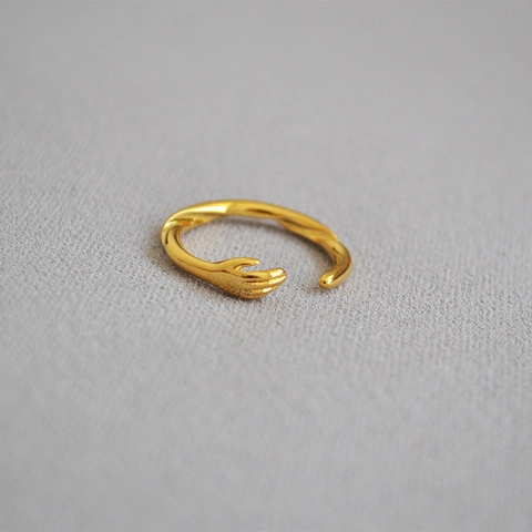 Anello Regolabile Aperto in Ottone Placcato Oro Mani che si Abbracciano Design Creativo Minimalista Anello da Indice Gioielli Regalo per Donna