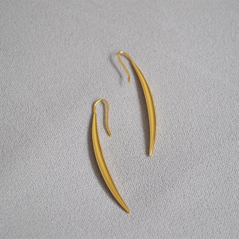 Minimalistische Messing Gold Silber Plattiert Lange Gebogene Mond Ohrringe Für Damen Punk Wolfszahn Form Hängende Ohrringe Schmuck