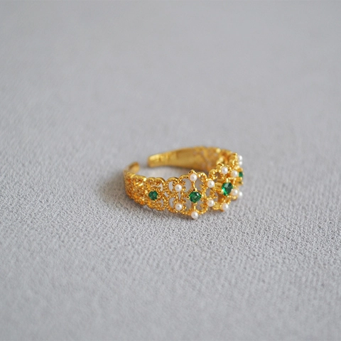 Vintage Palace Style Copper Carved Lace Open Ring Gold Plated Emerald Green Rhinestone Artificial Pearl Adjustable Ring For Women