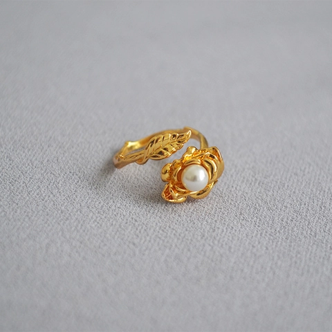 Anello Aperto Regolabile in Ottone Vintage Fiore di Rosa Foglia Con Perla Artificiale Placcato Oro Elegante Gioielli Floreali