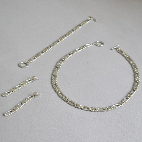 Messing Platiniert Figaro Schmuckset Minimalistisch OT Knebelverschluss Triomphe Gliederkette Halskette Armband Ohrringe Damen