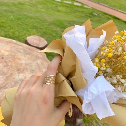 Minimalistischer Französischer Stil Gehämmert Messing Spiralring Für Damen 18K Vergoldet Mehrlagig Verstellbarer Offener Ring